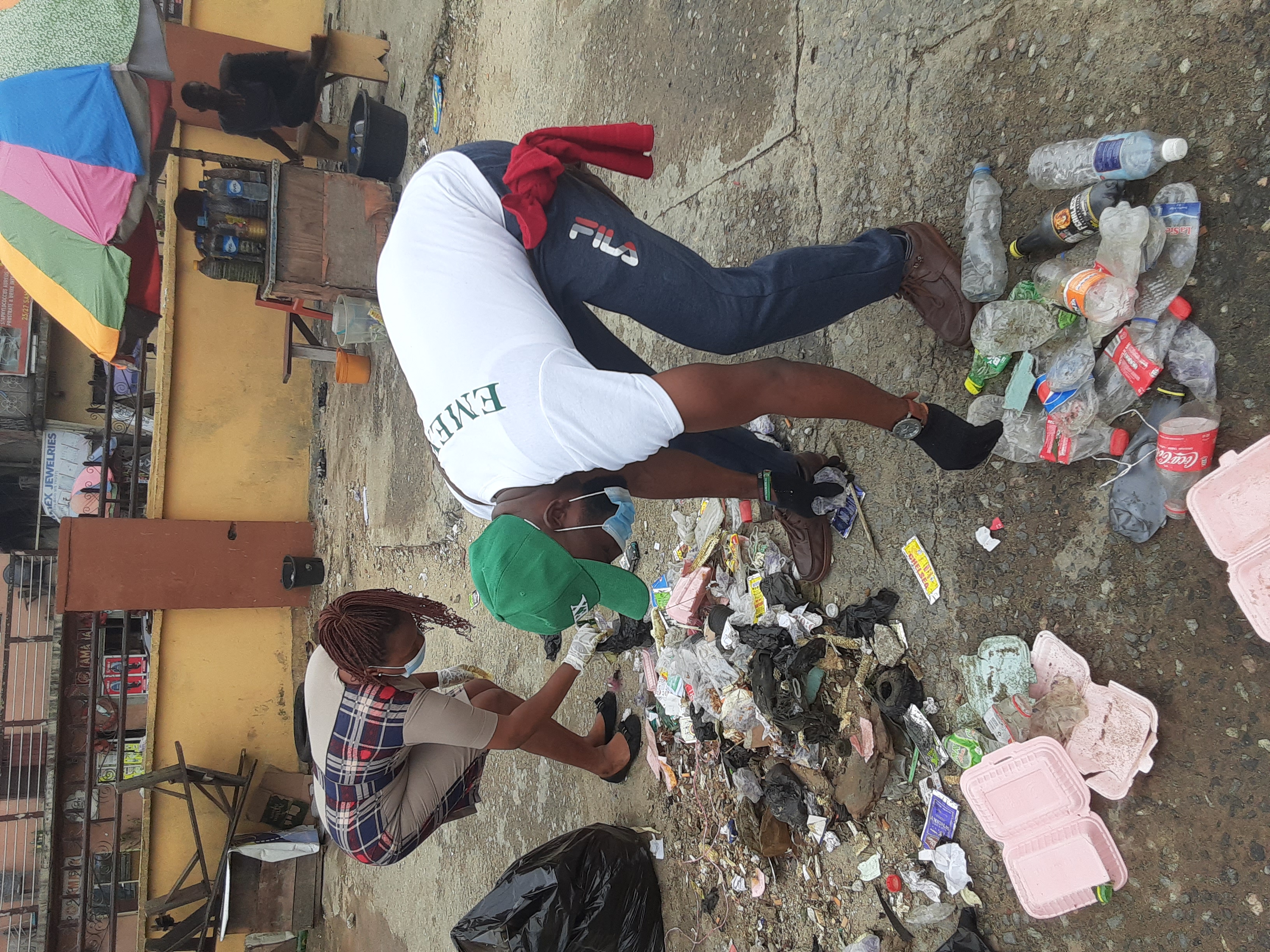 Sorting the Waste 