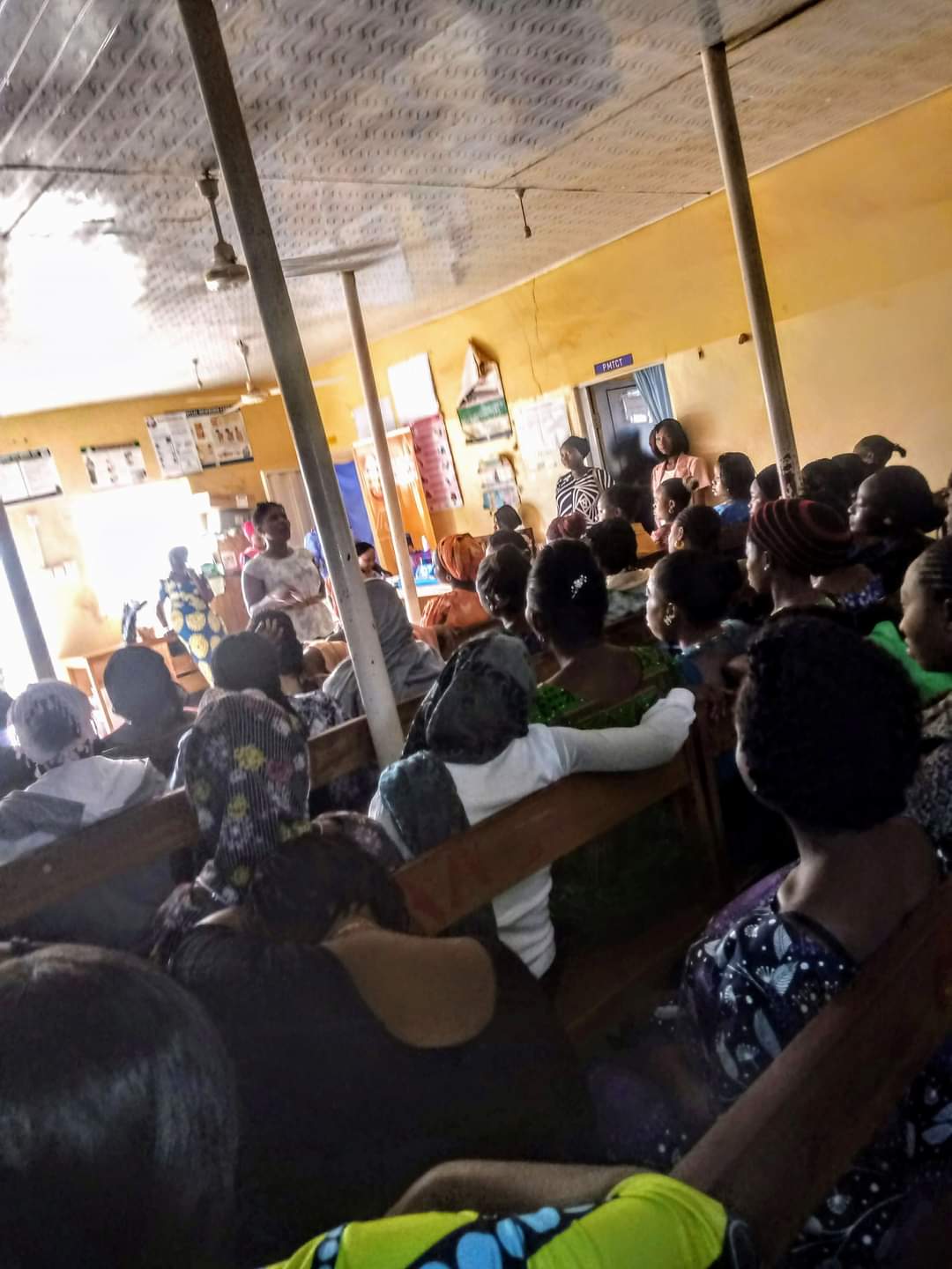 Anti-GBV Campaigner, Henrietta Nonye Odey sensitizing pregnant women in a health facility.