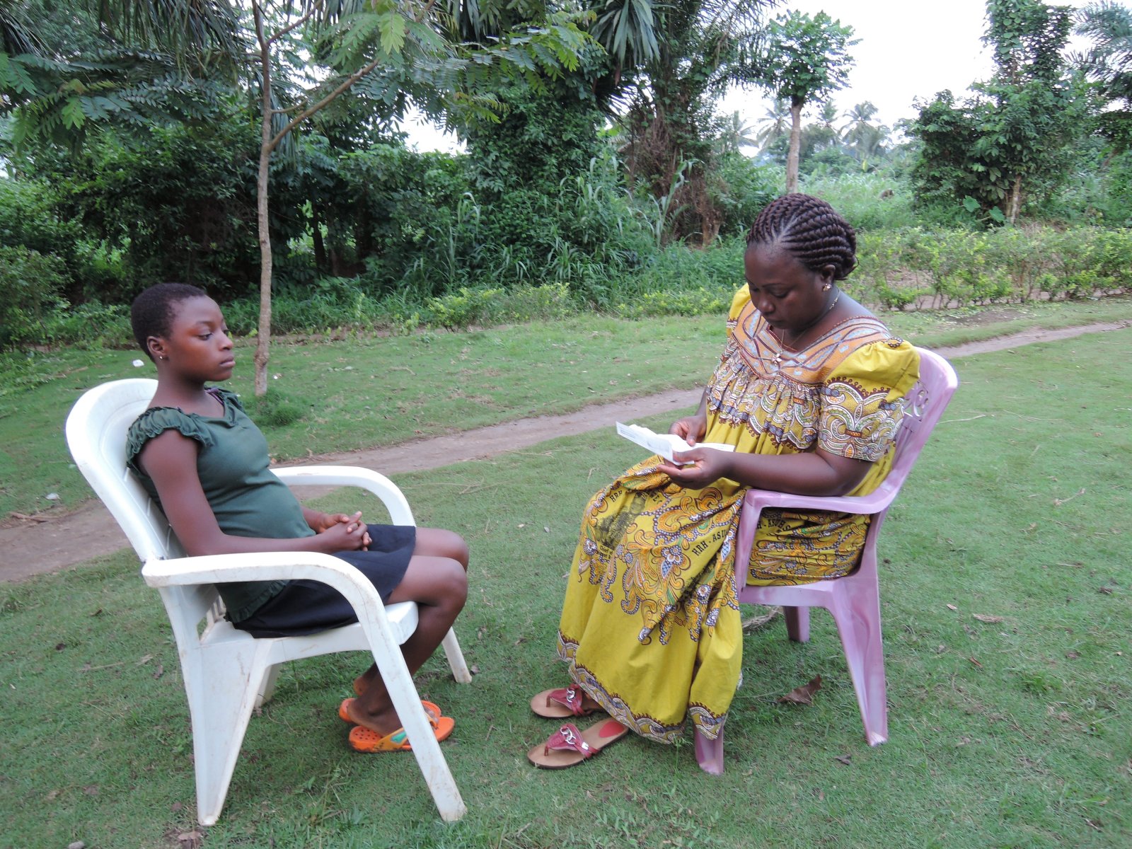 Elizabeth - Scholarship beneficiary on a one-on-one mentoring session with me