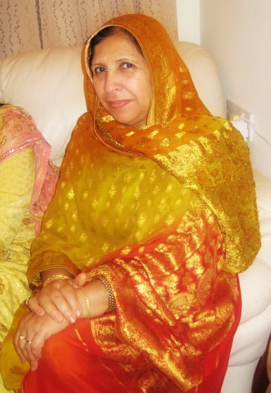 Mrs Meshar Mumtaz Bano attending a henna ceremony, Manchester, UK