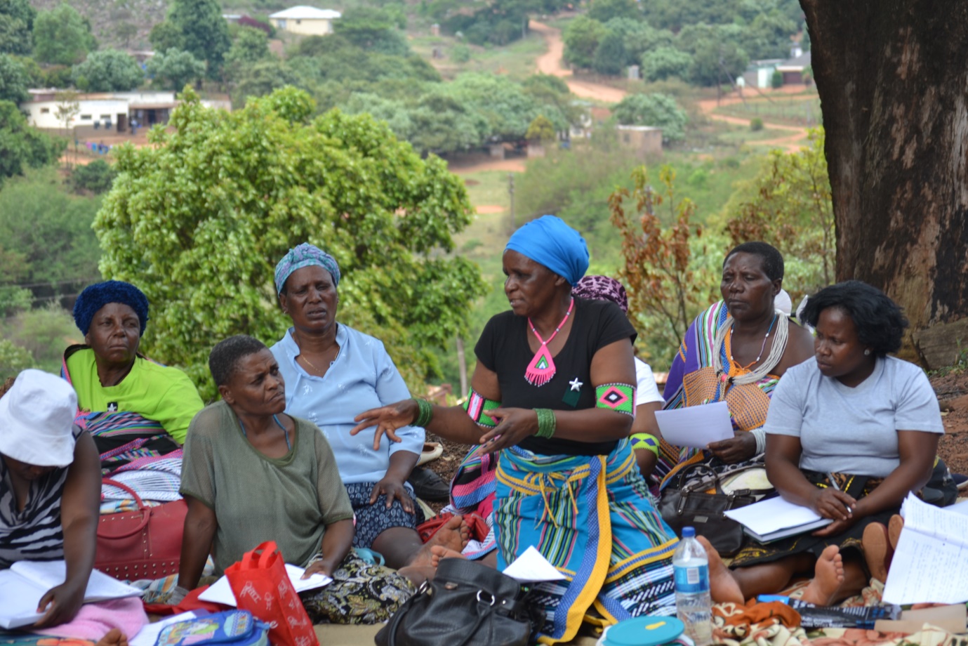 Women organizing as Dzomo la Mupo. Photo courtesy of Mphathe Makaulele.