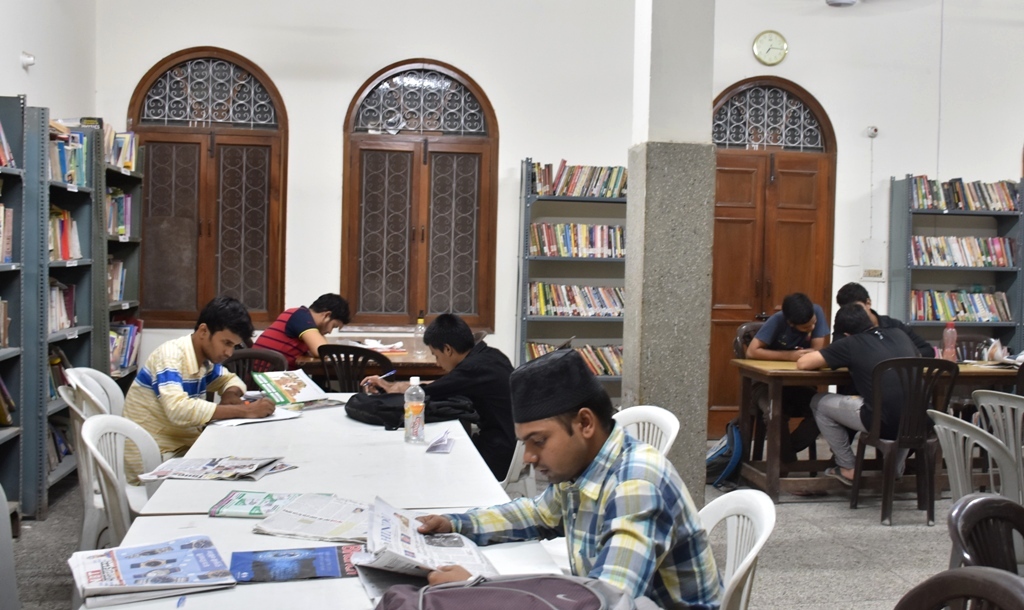 The public library was started with an aim to help students from outside of the state. It offers a reading space along with the facilities of free access to more than 4000 books and daily newspapers and journals. Image credits: Aliya Bashir